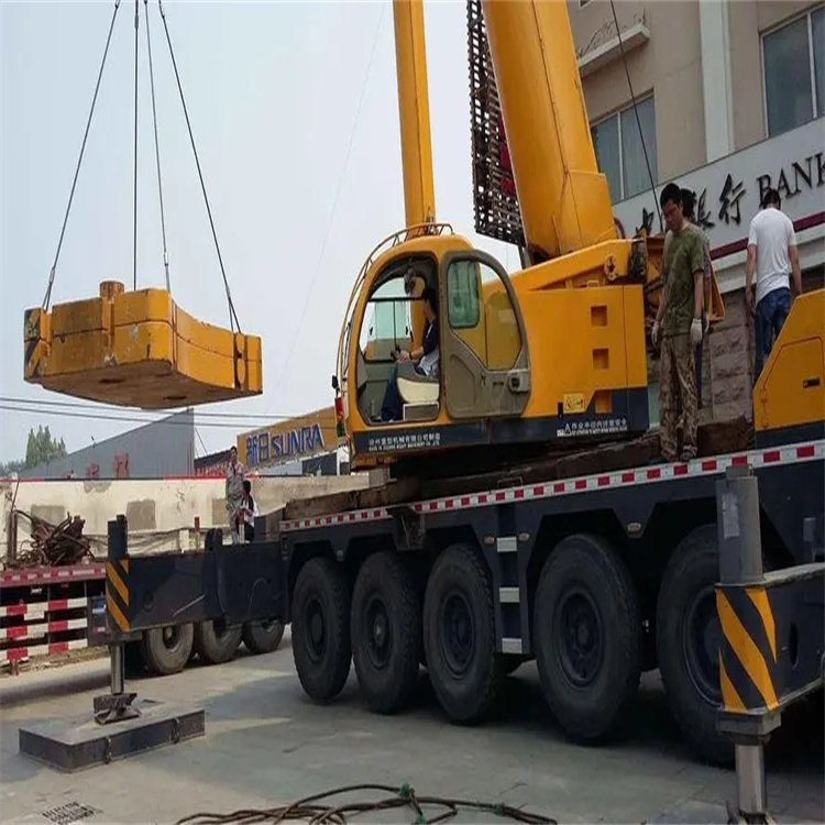 蒲江当地吊车出租|机器吊装|75吨|工厂搬迁服务